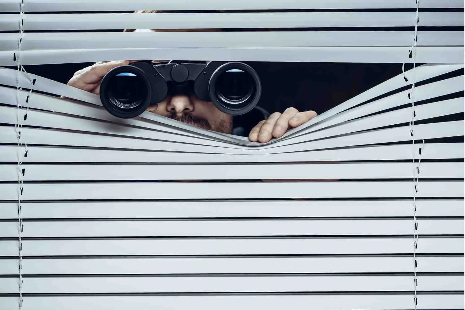 surveillance abusive au travail