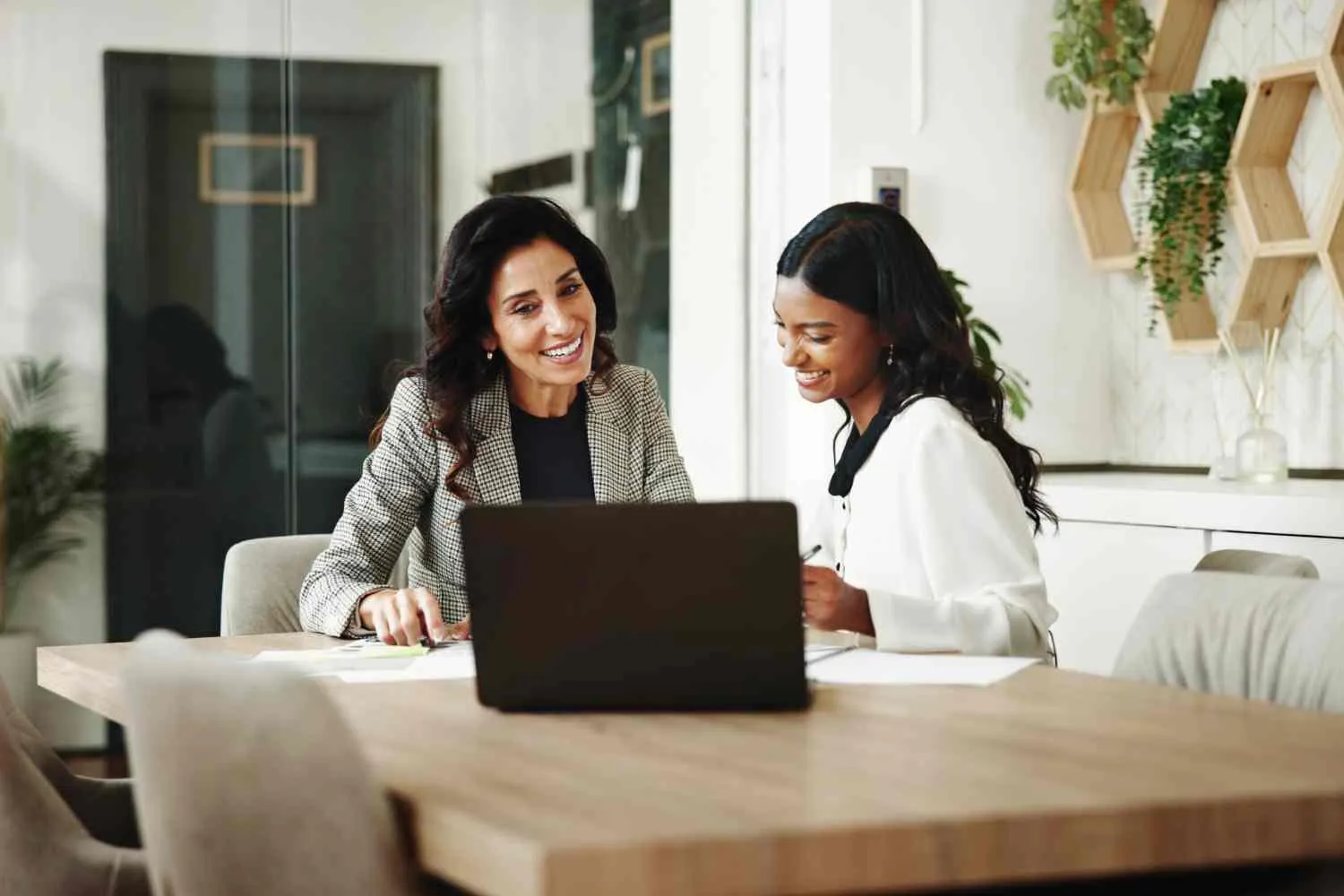 Hebdo Digital : Titre Chargé des ressources Humaine E-learning.